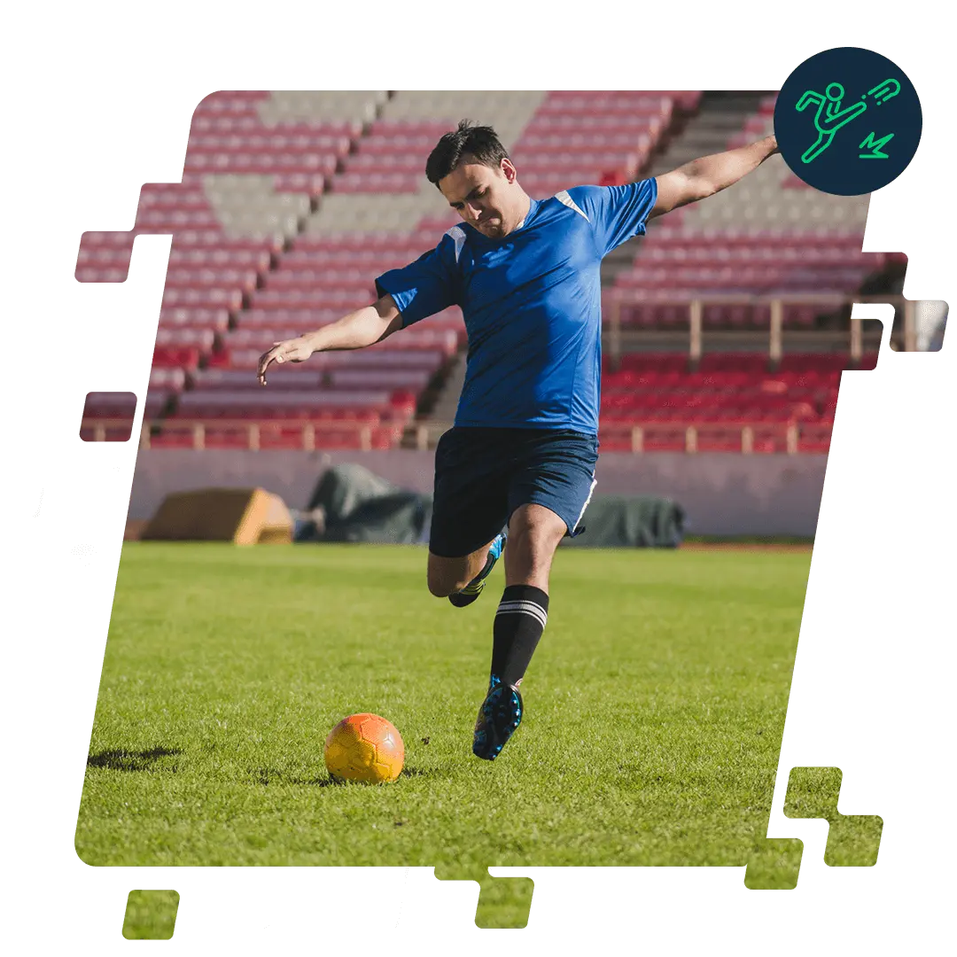 Chute-de-fotebol-feito-pelo-jogador-com-pontapé-livre